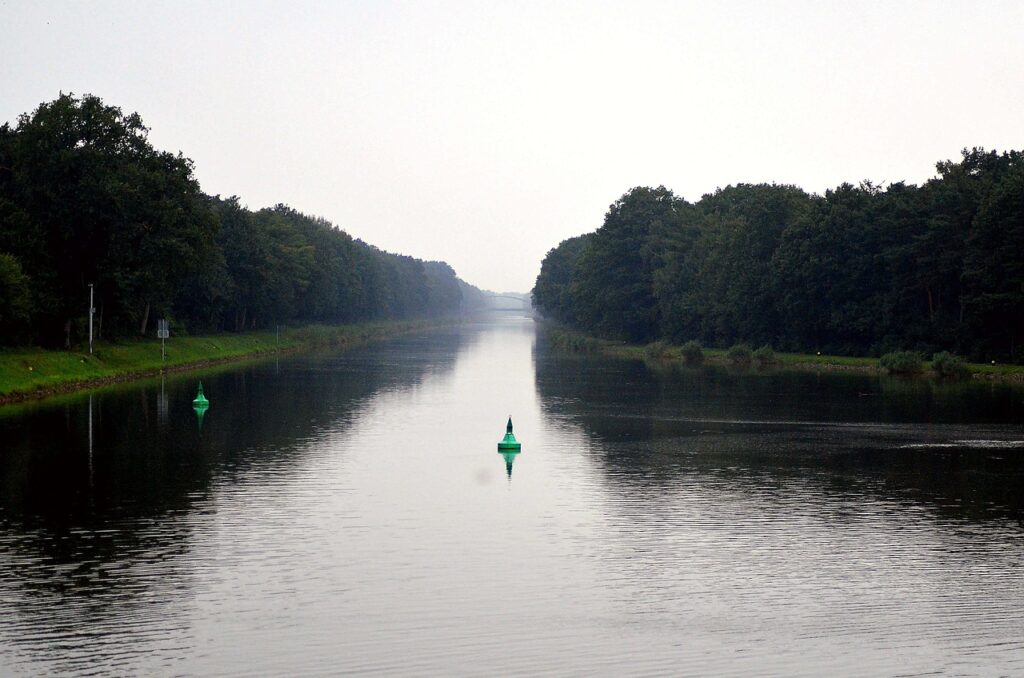 レチノールとEMSを同時に使用する際の安全性について教えてもらえますか？