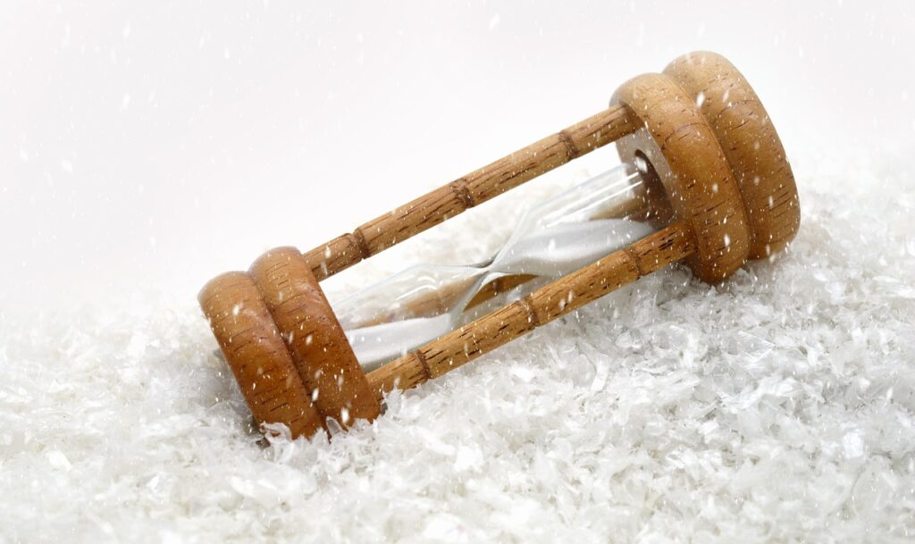 レチノールを使うタイミングは夜と朝のどちらが効果的？