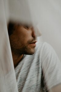 LED美顔器はシミにどのような効果があるのか？