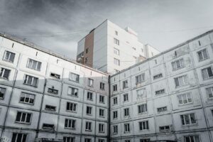 目元のくすみ改善に効果的なレチノールの使い方は？