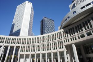目元のたるみケアは本当に効果的？あなたに合った方法を解説！